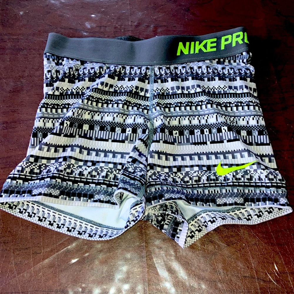 Nike XS Black and Gray Athletic Shorts EUC